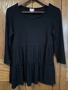 Ava James Black Ribbed Tiered Tunic Top